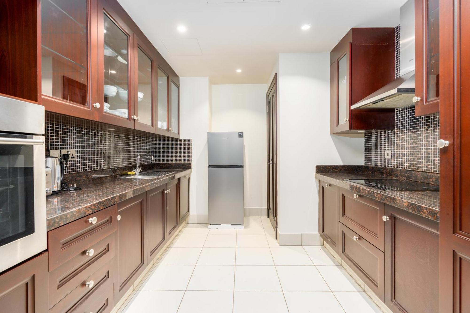 Burjside Rehan Retreat-1br Near Mall *