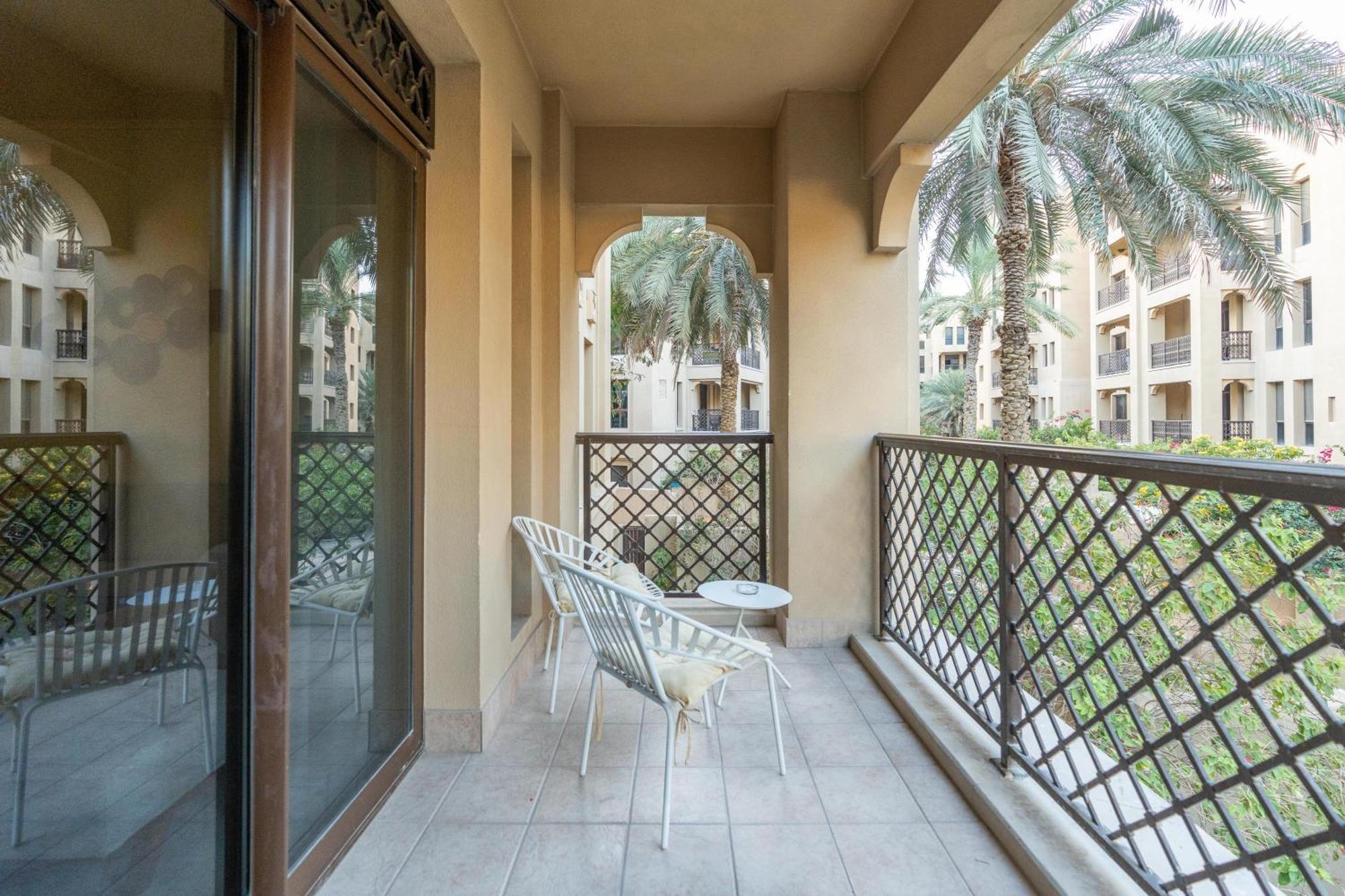 Apartment Burjside Rehan Retreat-1br Near Mall