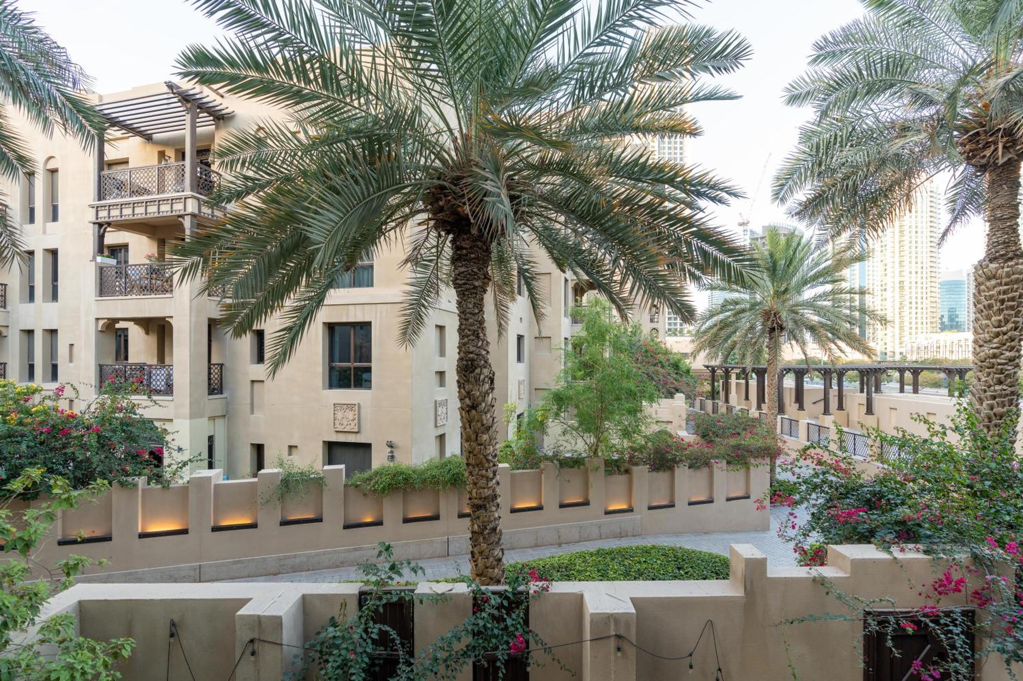Apartment Burjside Rehan Retreat-1br Near Mall