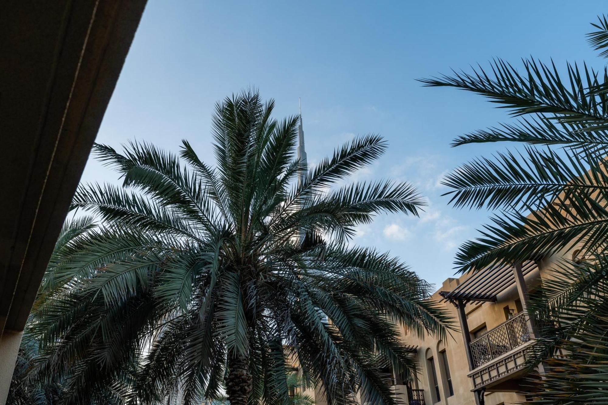 Burjside Rehan Retreat-1br Near Mall Apartment
