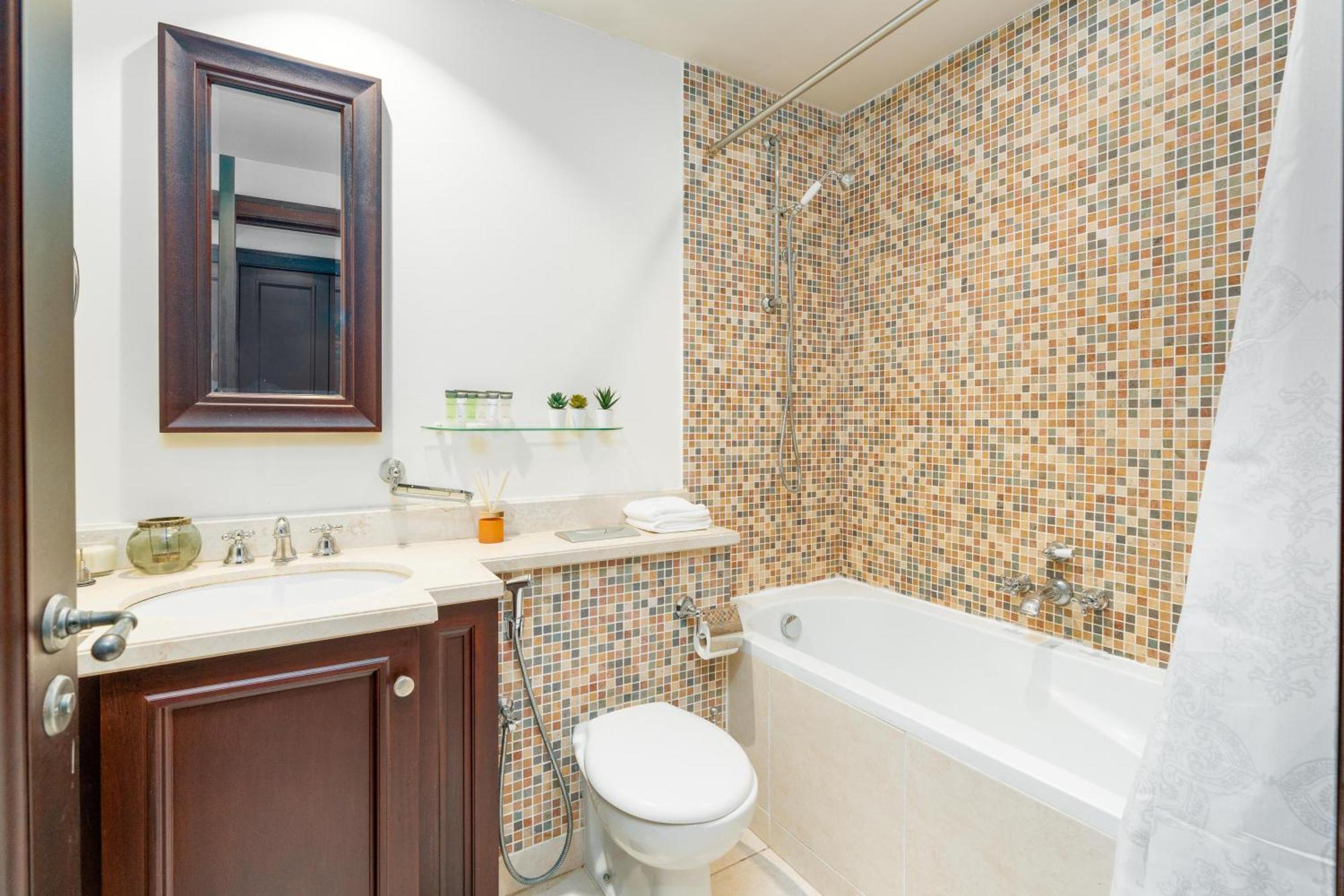 Apartment Burjside Rehan Retreat-1br Near Mall