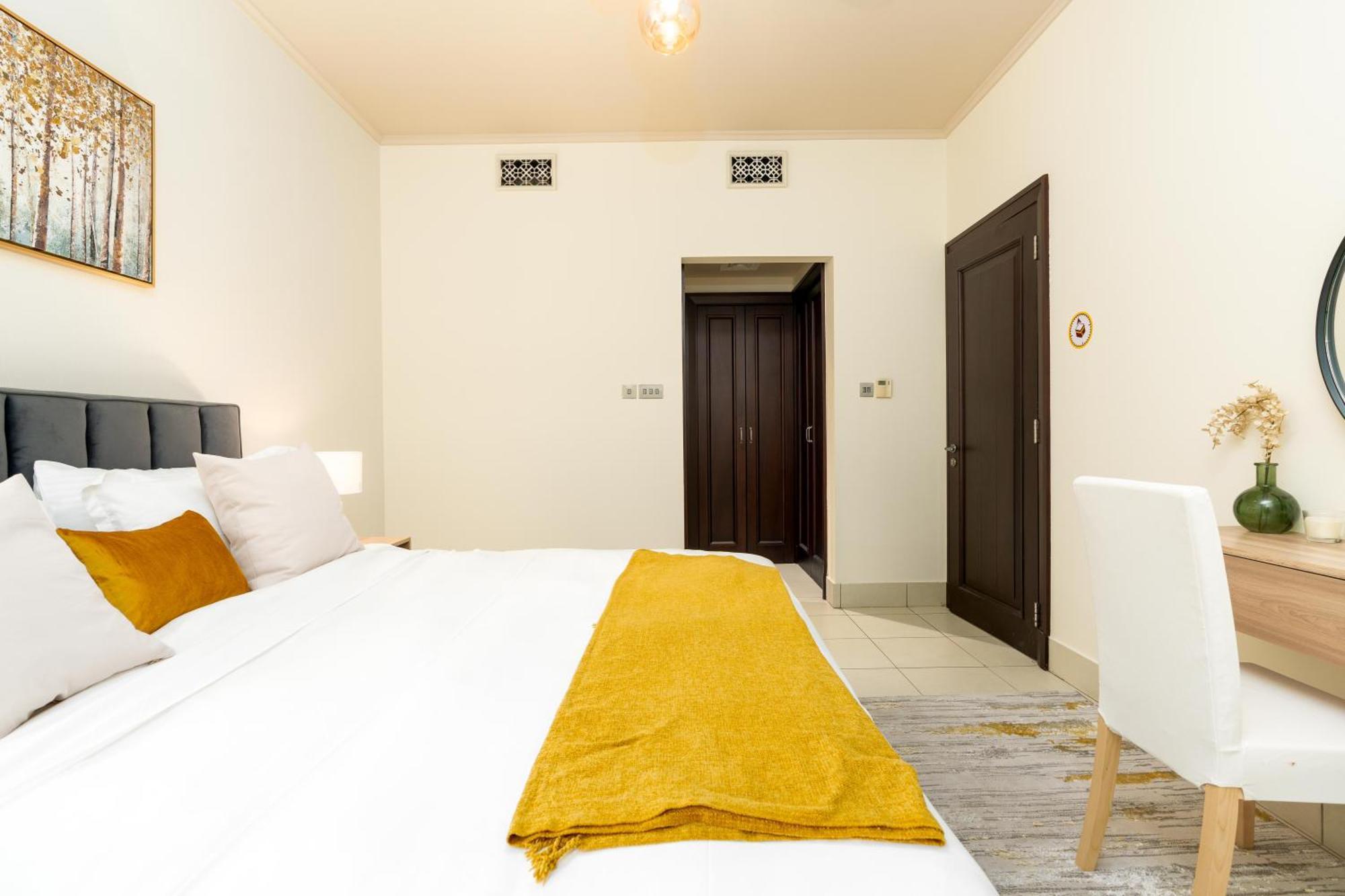 Burjside Rehan Retreat-1br Near Mall Apartment Dubai